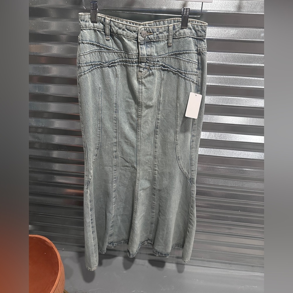 BDG long Jean skirt woman’s size S-P